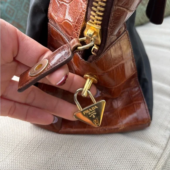 Prada Navy Blue and Brown Bag - Picture 2 of 6